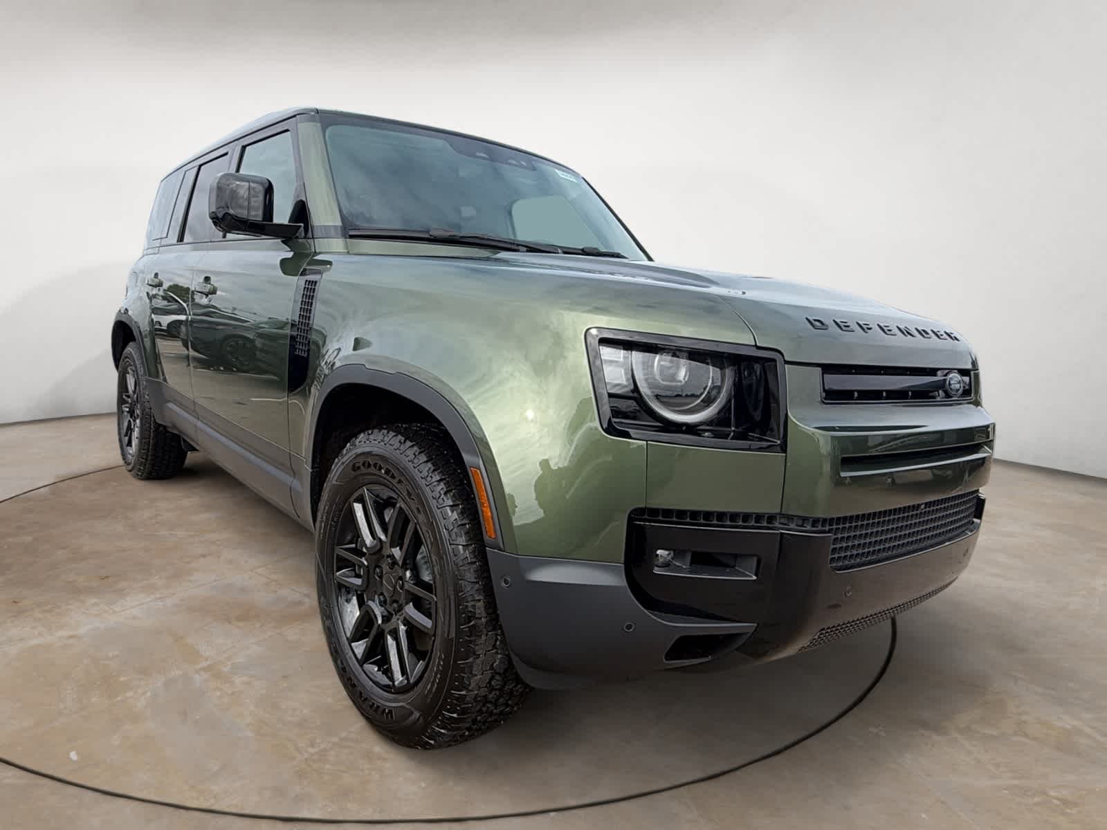 New 2026 green Land Rover S image 7