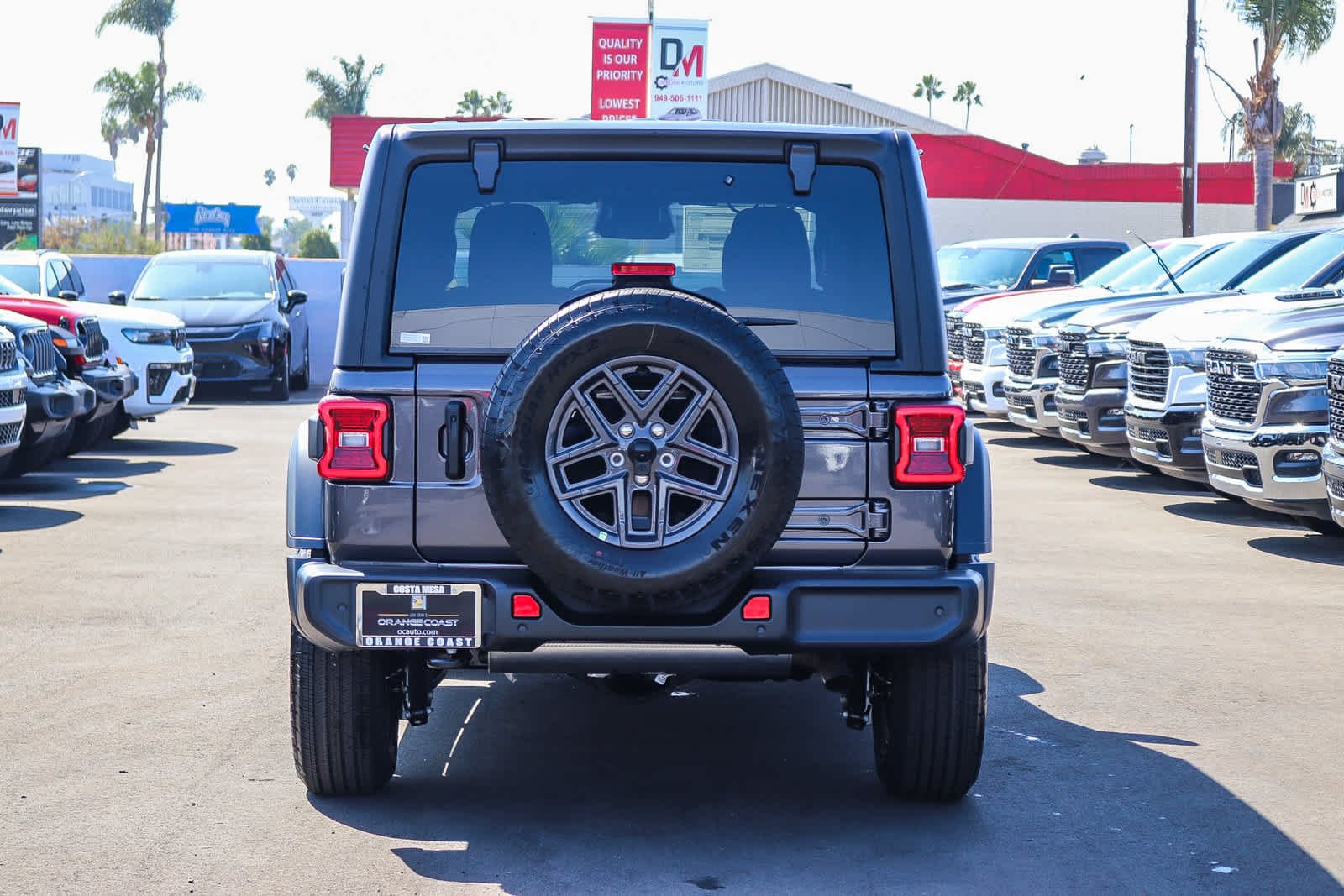 New 2027 Granite Crystal Metallic Clear-Coat Paint Jeep Sport S image 5