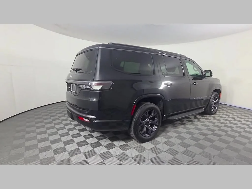 New 2026 High Gloss Black Exterior Paint Jeep Limited Altitude image 28