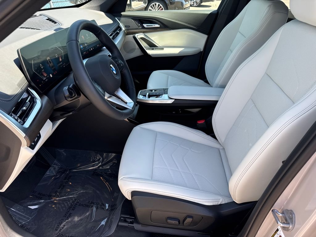 New 2027 Dune Grey Metallic BMW xDrive28i image 24