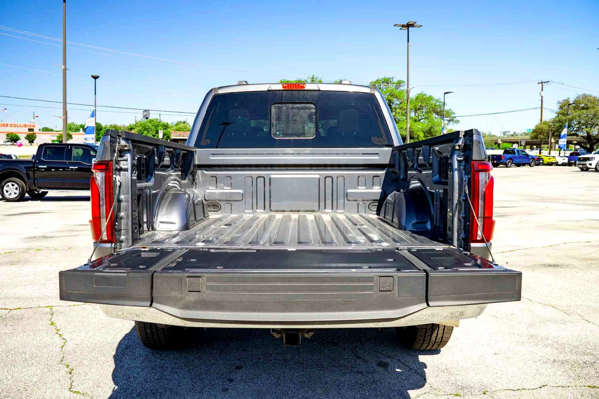 2025 Ford F-150 Lariat - Photo 6