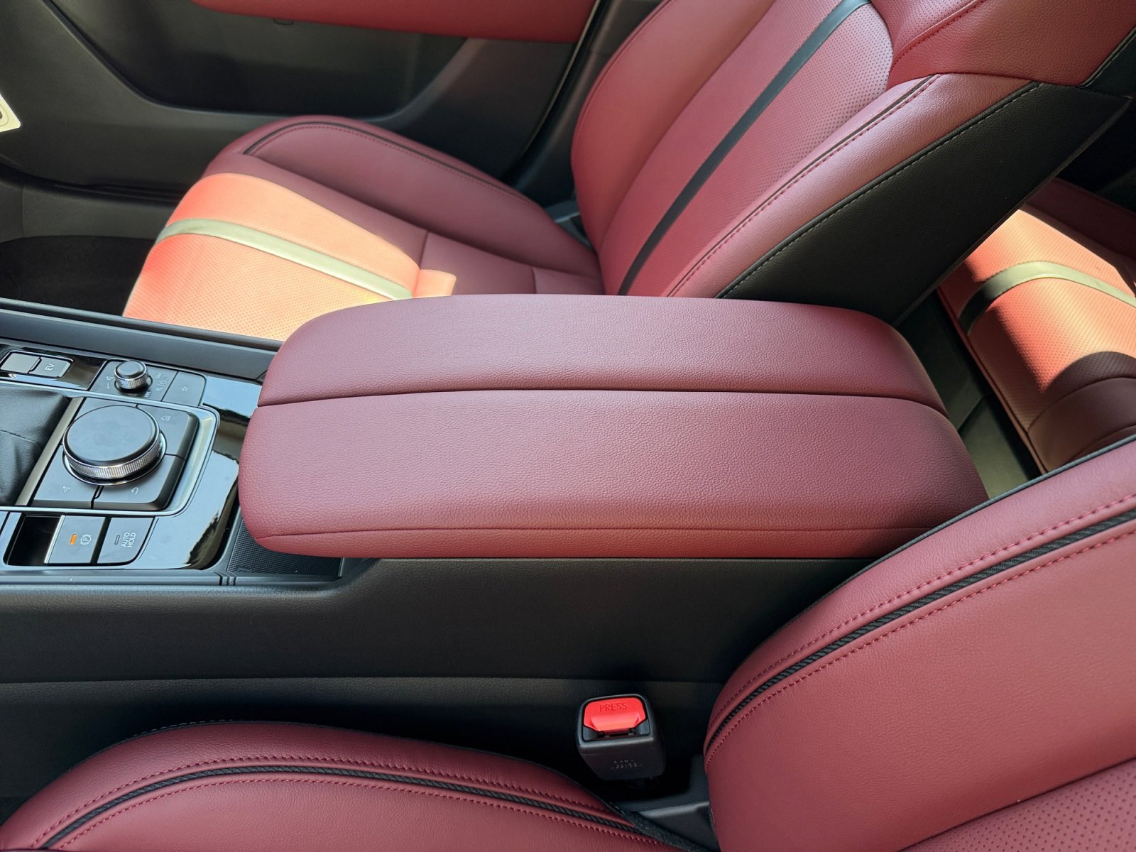 New 2026 Wind Chill Pearl Mazda Premium image 14