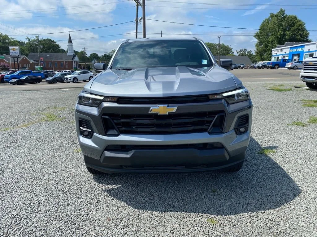 2025 Chevrolet Colorado LT - Photo 8