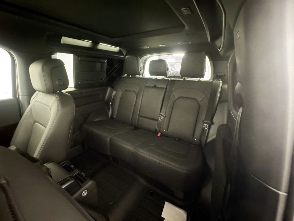 New 2026 Sedona Red Land Rover X-Dynamic SE image 25