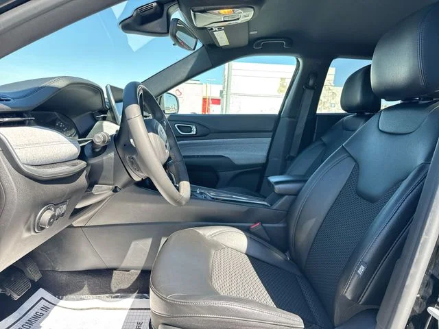 Certified Used 2024 Black Jeep Latitude image 11