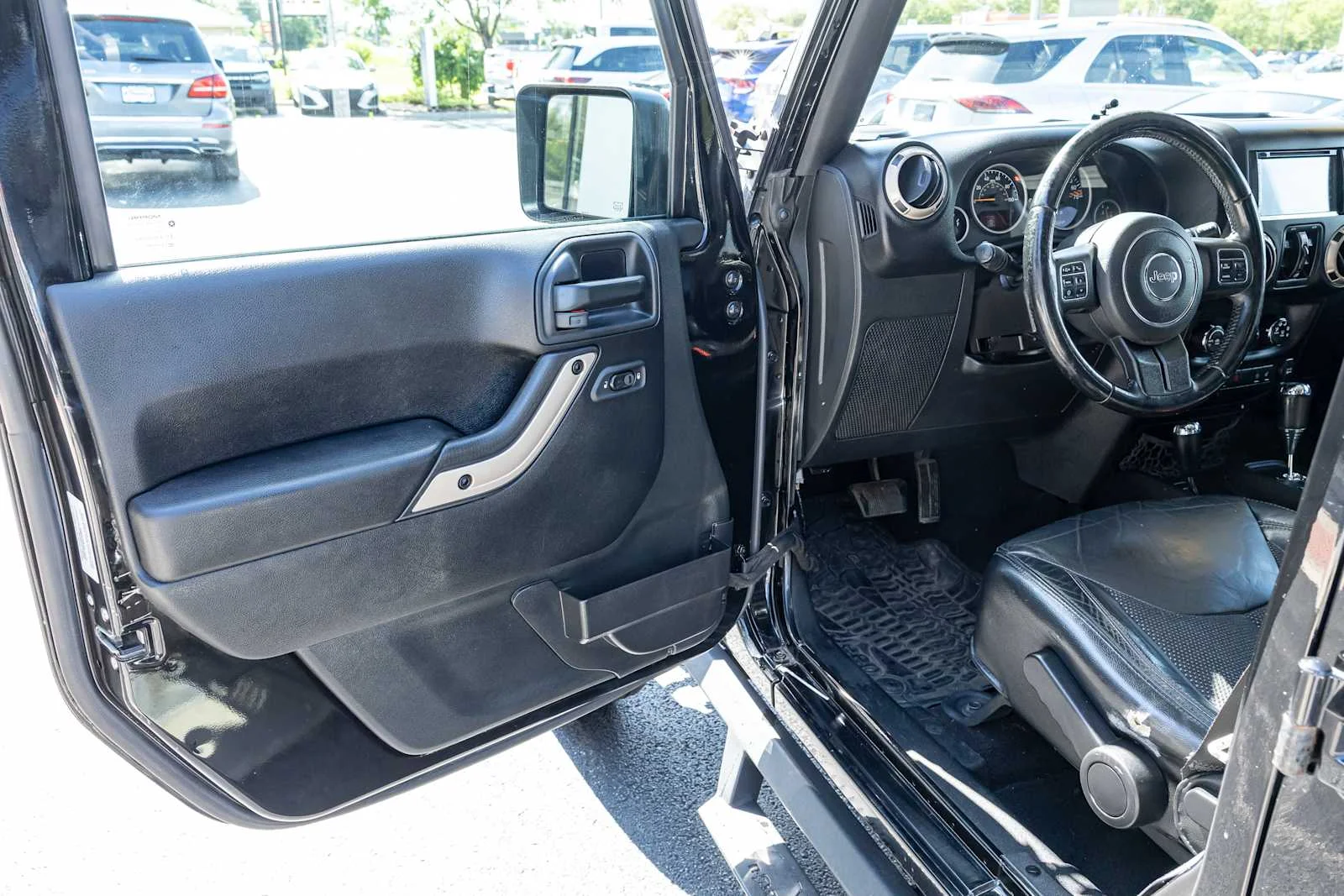 Used 2016 Black Clearcoat Jeep 75th Anniversary image 12