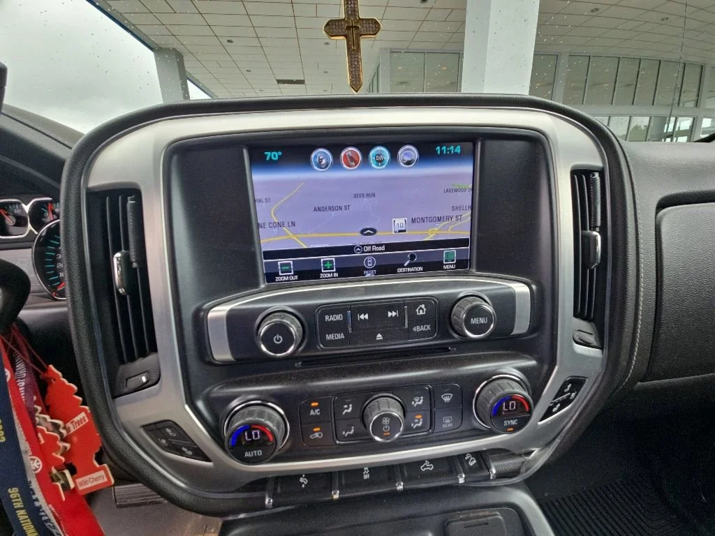 Used 2017 QUICKSILVER METALLIC GMC SLT image 4