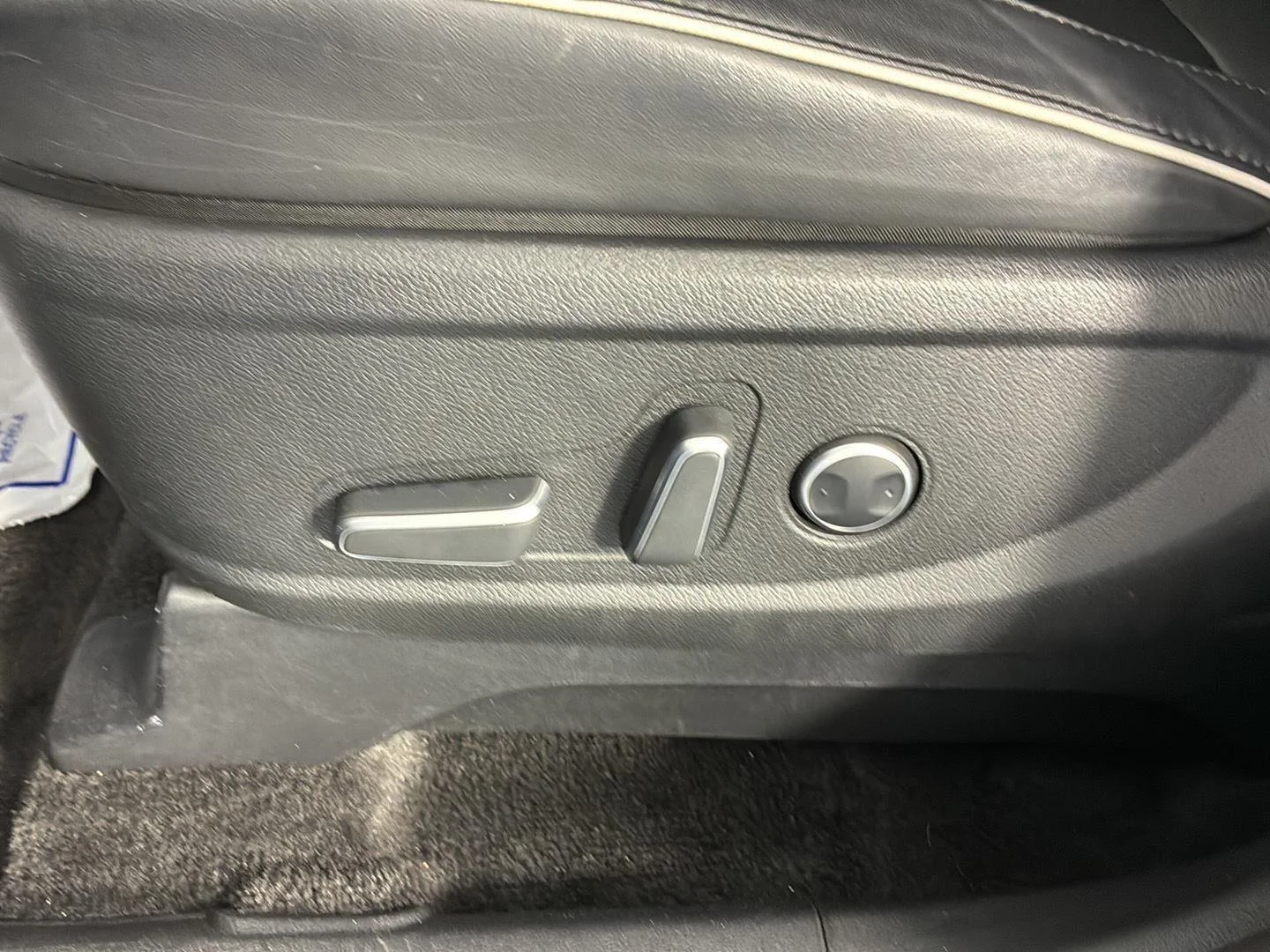 Used 2025 Moonlight Cloud Hyundai SEL image 25