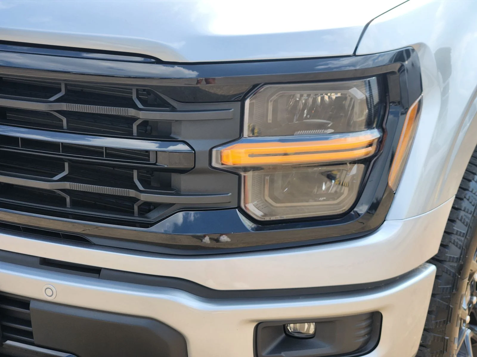 Used 2024 Silver Ford XLT image 7