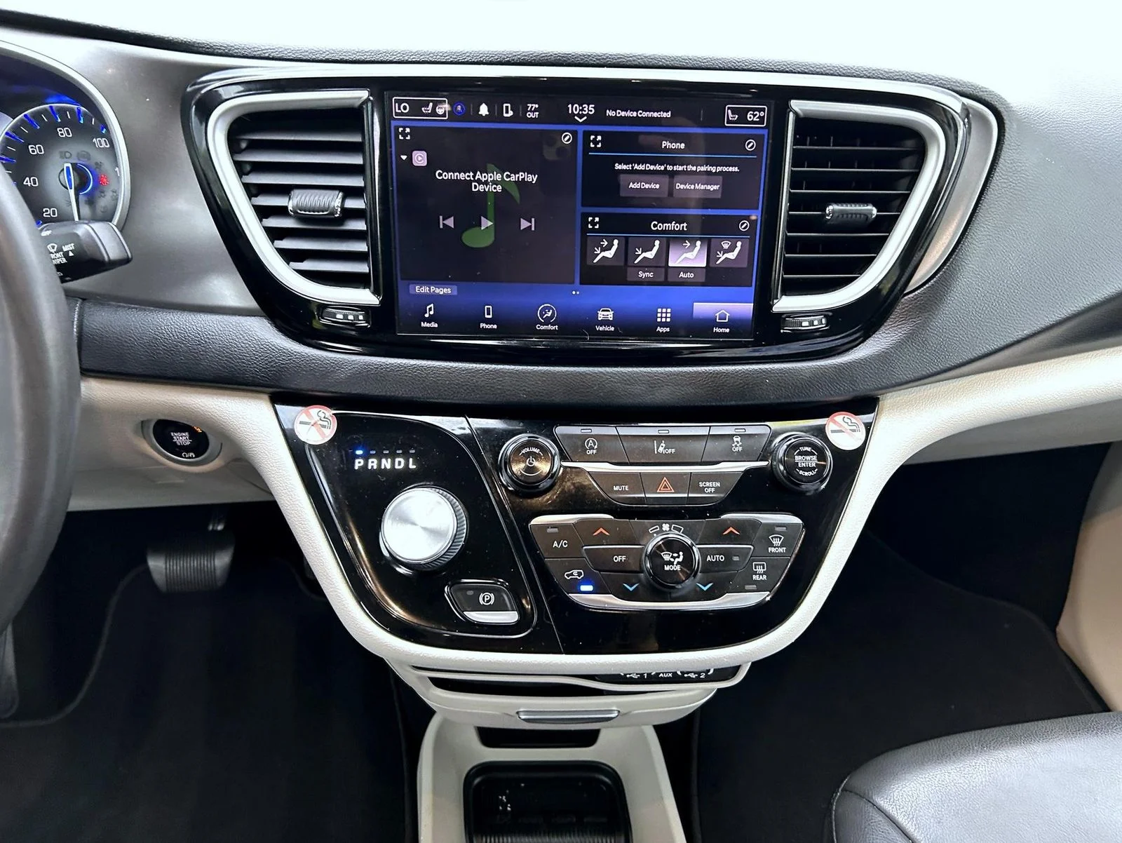Used 2022 White Chrysler Touring L image 13