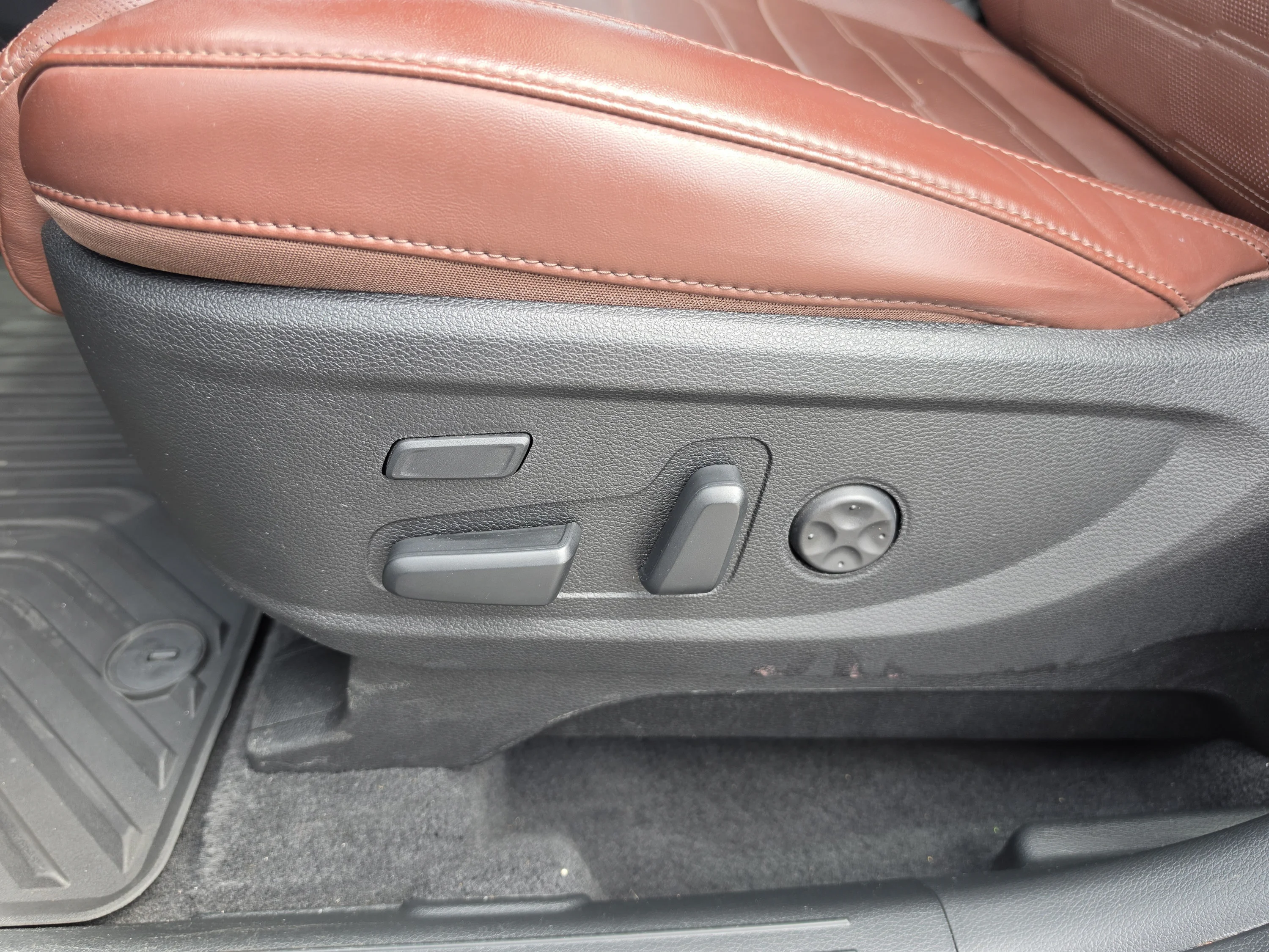 Used 2024 Gravity Gray Kia SX Prestige image 26