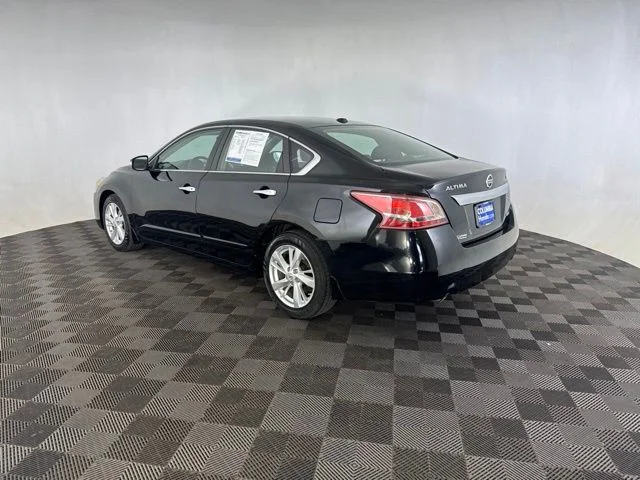 Used 2013 Black Nissan 2.5 SL image 9