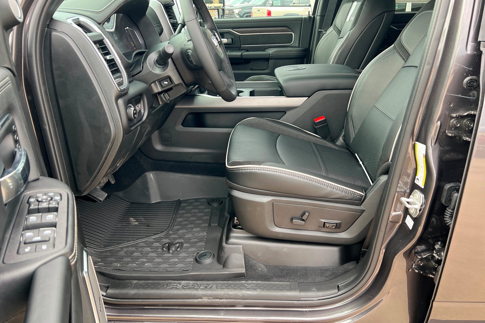 New 2027 Granite Crystal Metallic Clear-Coat Exterior Paint RAM Laramie image 18