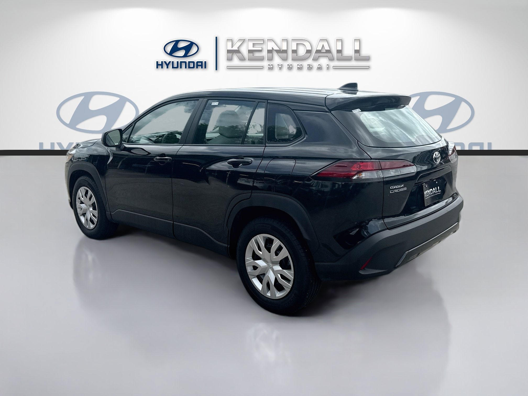 Used 2026 Jet Black Toyota L image 4