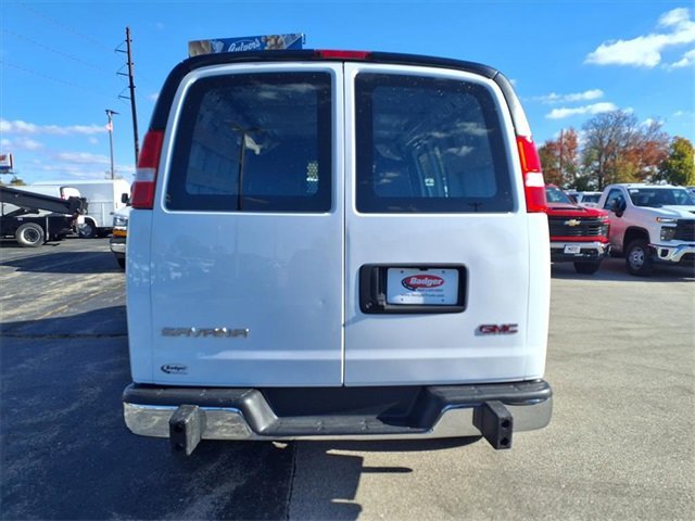 2024 Gmc Savana Cargo 2500 photo 4