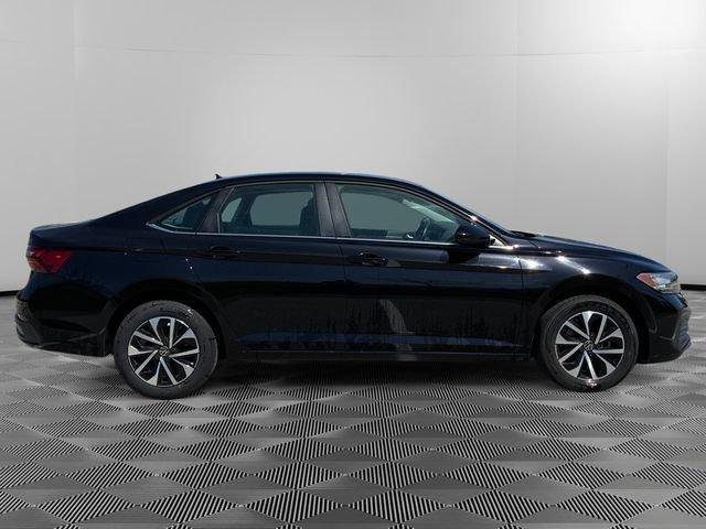 3VW5M7BU8RM004758