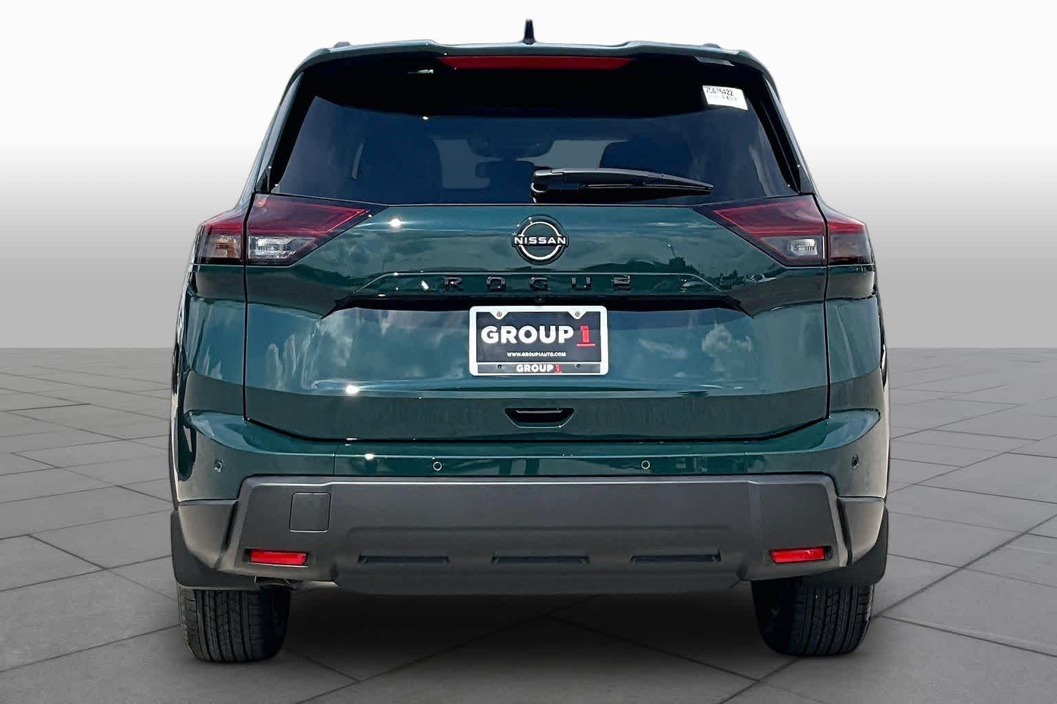 New 2027 Obsidian Green Pearl Nissan Dark Armor image 4