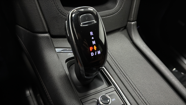 Used 2020 White Cadillac Premium Luxury image 19
