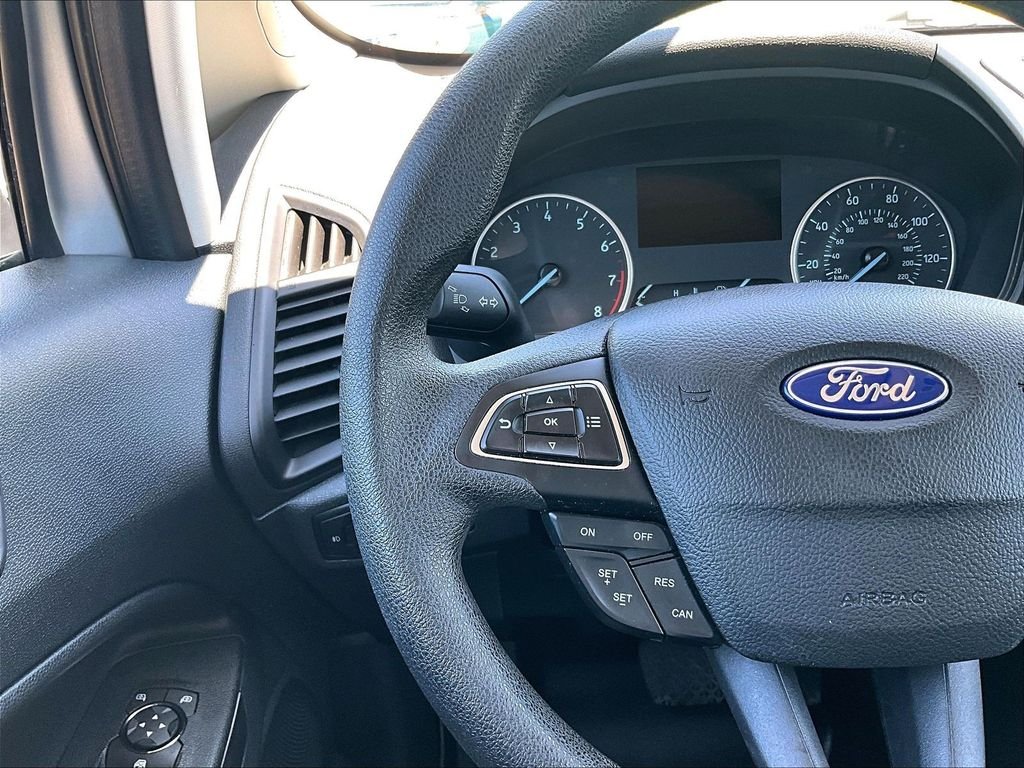 Used 2022 Silver Ford SE image 22