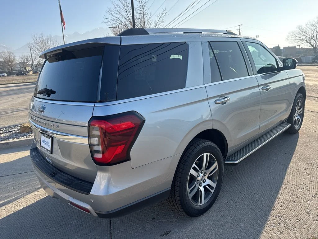 Used 2023 Silver Ford Limited image 7