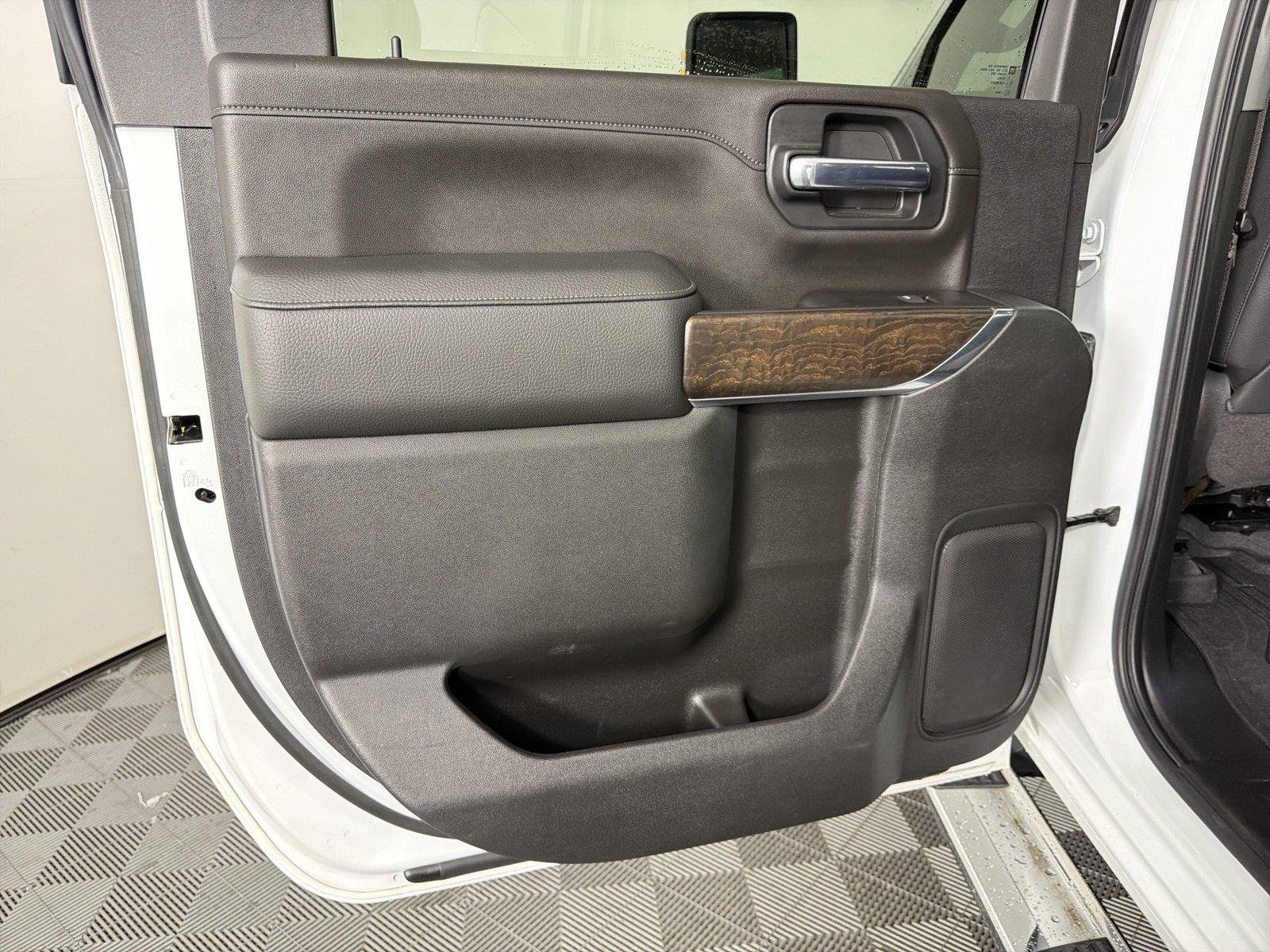 Used 2020 SUMMIT WHITE GMC Denali image 19