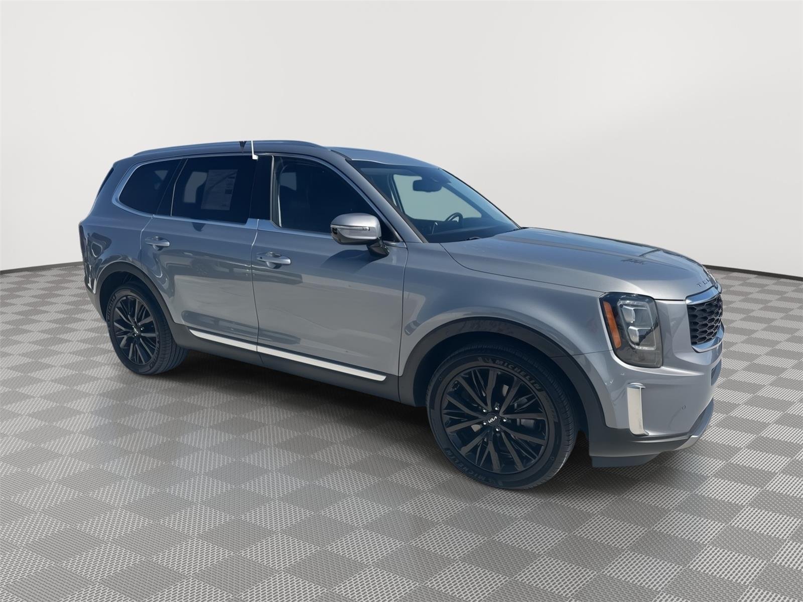 Certified Used 2022 Everlasting Silver Kia SX image 3
