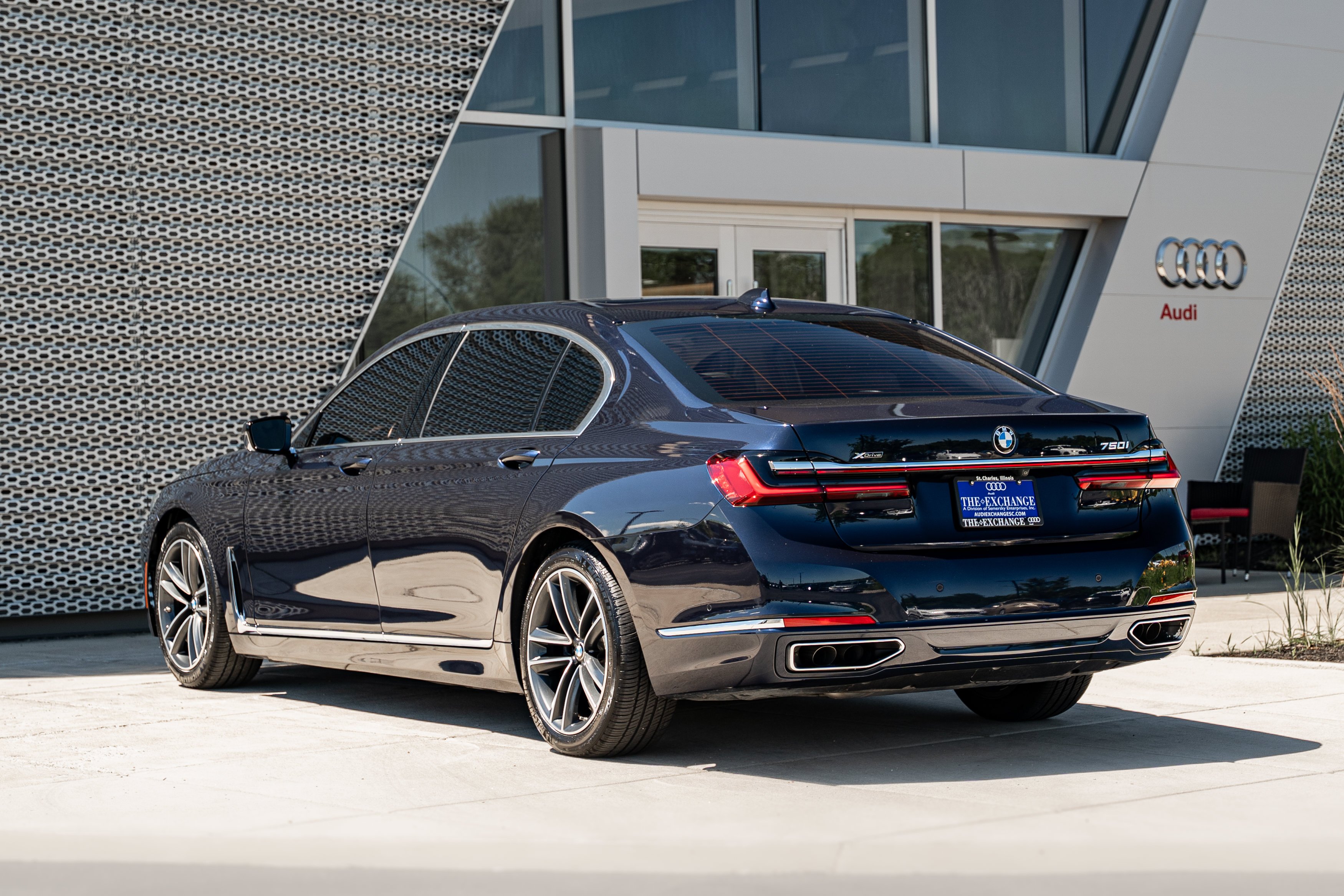 Used 2020 Imperial Blue Metallic BMW 750i xDrive image 5