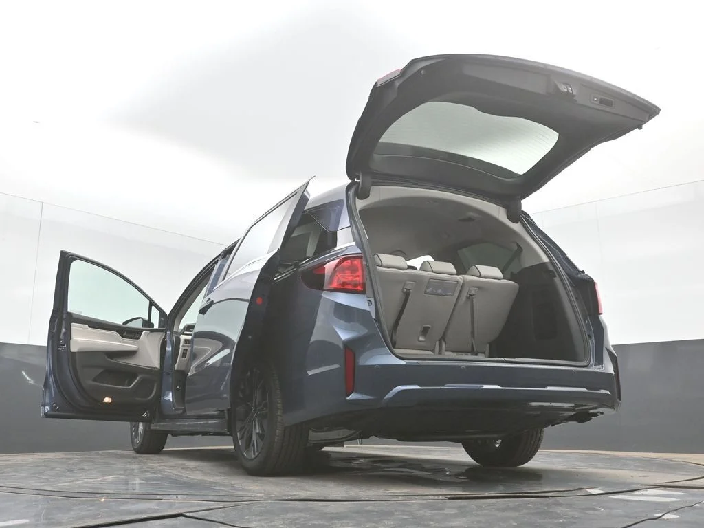 New 2026 Smoke Blue Pearl Honda Touring image 67