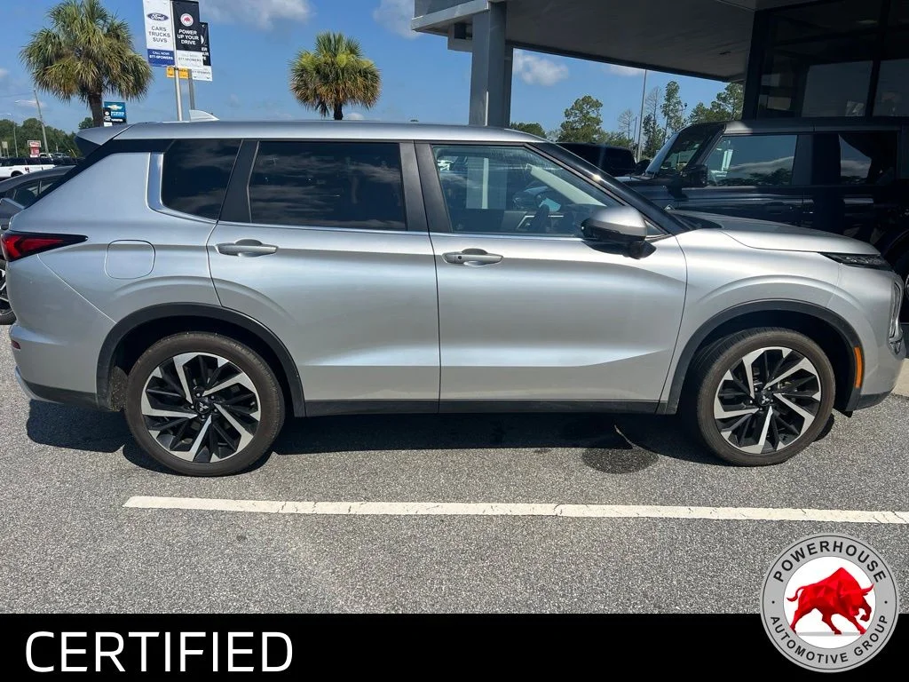 Used 2024  Mitsubishi  image 7