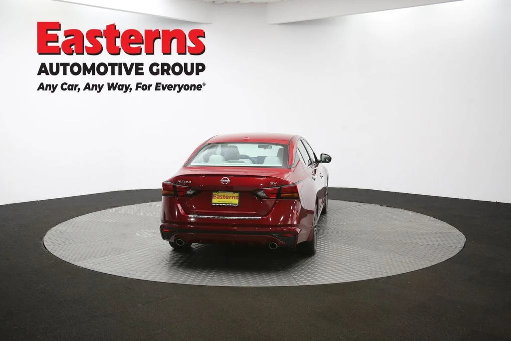 Used 2023 Red Nissan 2.5 SV image 38