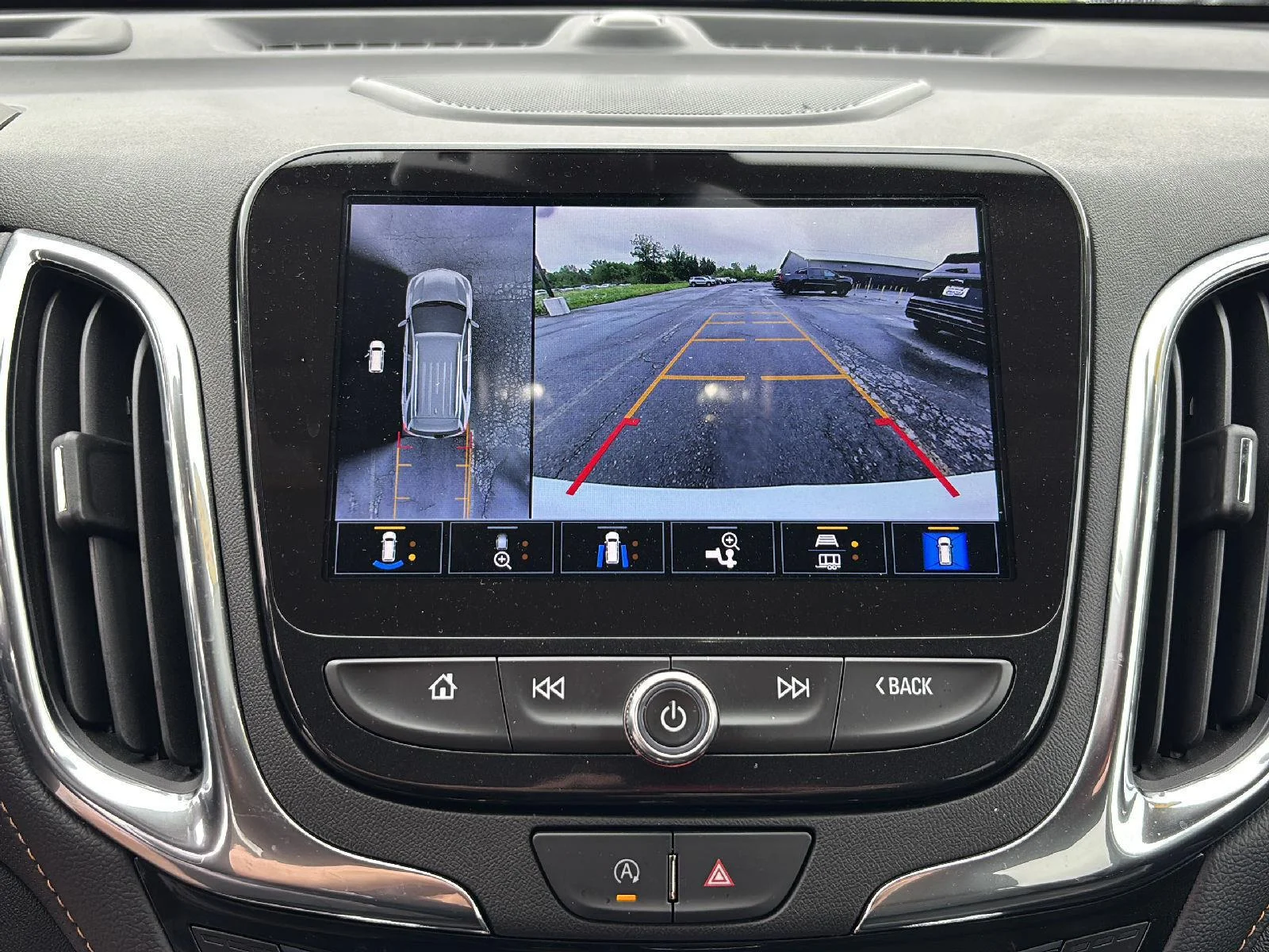 Used 2022 Summit White Chevrolet Premier image 22