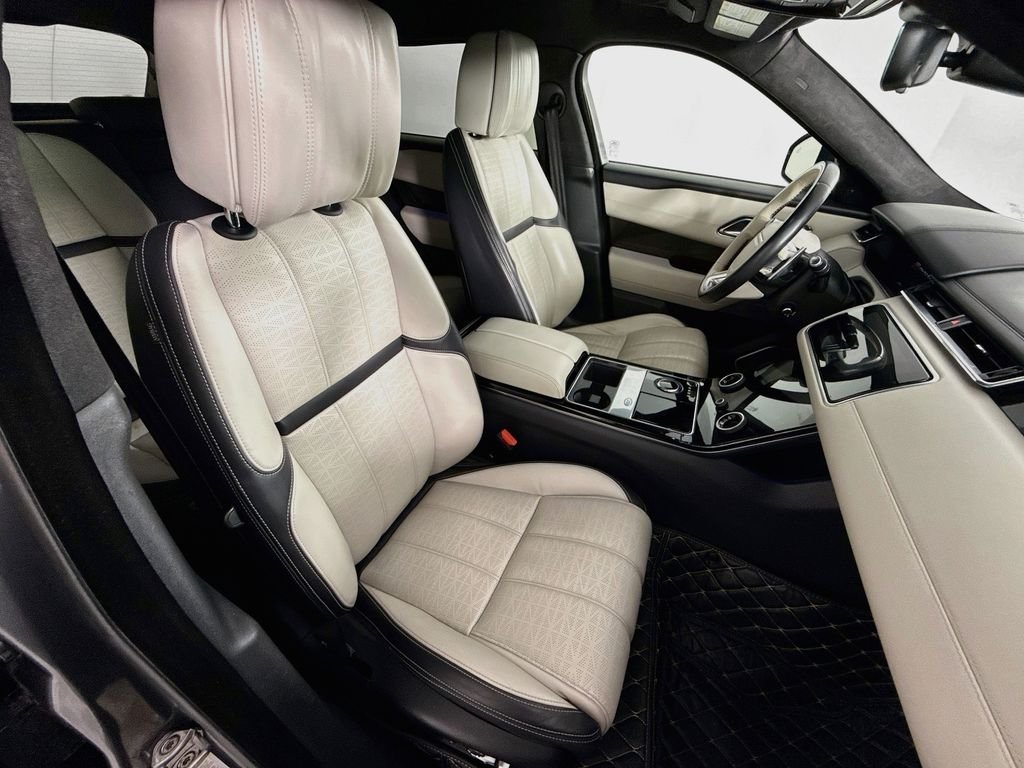 Used 2018 Corris Gray Land Rover First Edition image 31