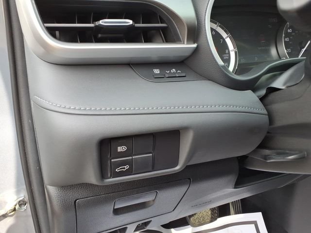 Used 2022  Toyota XLE image 17