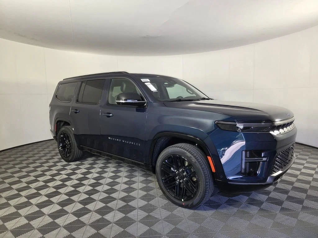 New 2026 Fathom Blue Pearl-Coat Exterior Paint Jeep Limited Reserve image 2