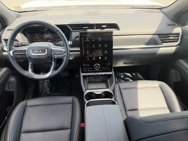 Used 2025 White GMC Elevation image 17