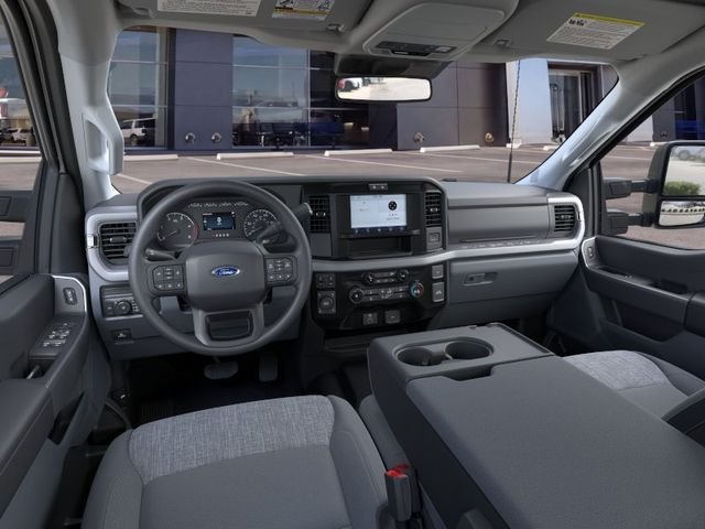New 2026 Oxford White Ford XLT image 9