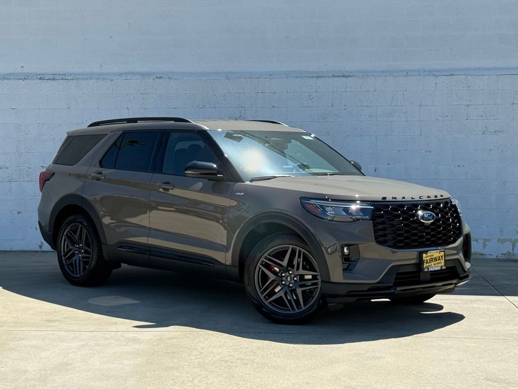 2026 Ford Explorer ST-LINE RWD's photo
