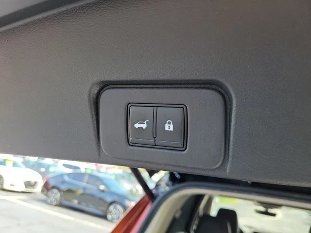 Used 2022 Orange Nissan Platinum image 10