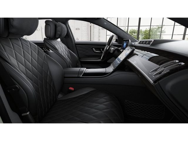 New 2026 MANUFAKTUR Moonlight White Metallic Mercedes-Benz S 580 image 4
