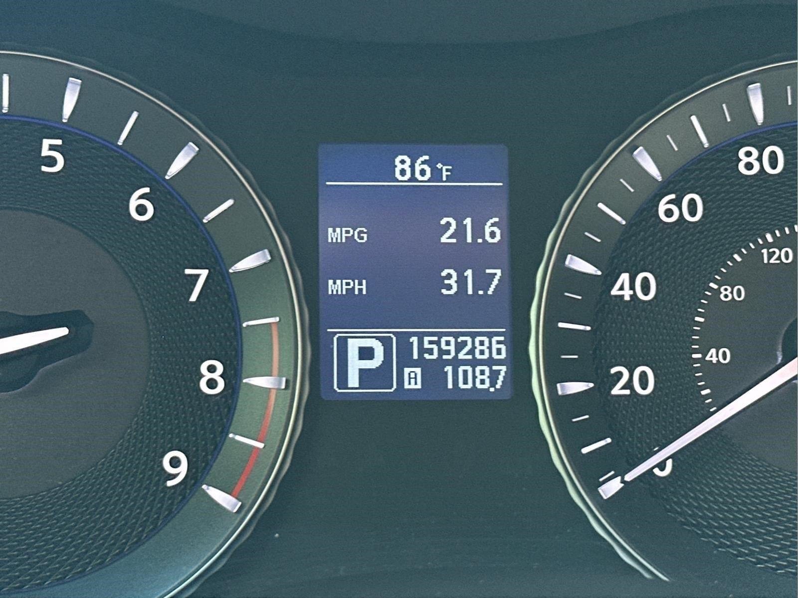 2011 INFINITI M 37 - Photo 20
