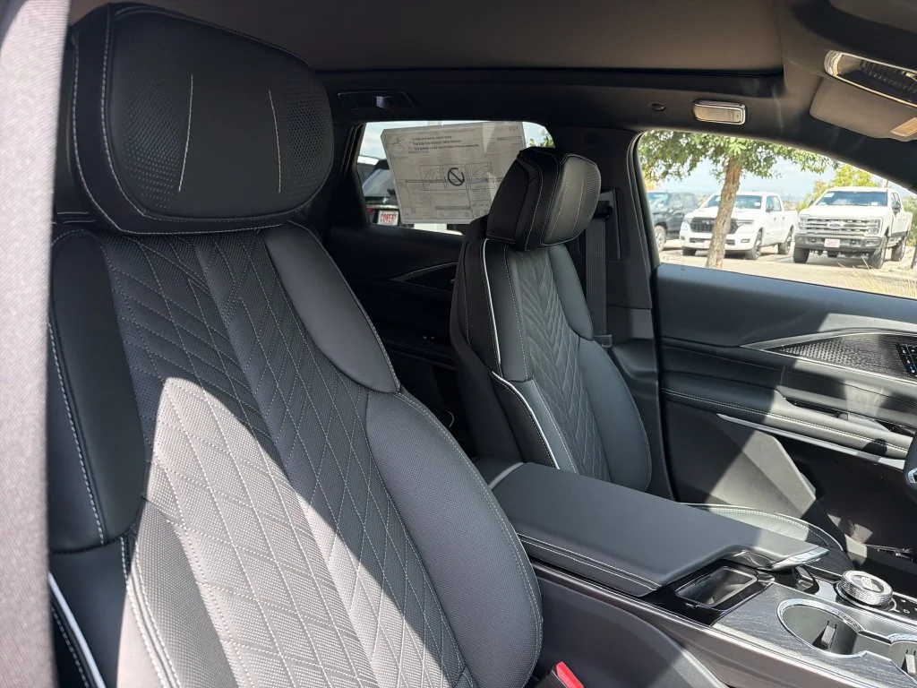 2027 Cadillac LYRIQ Signature Luxury - Photo 37
