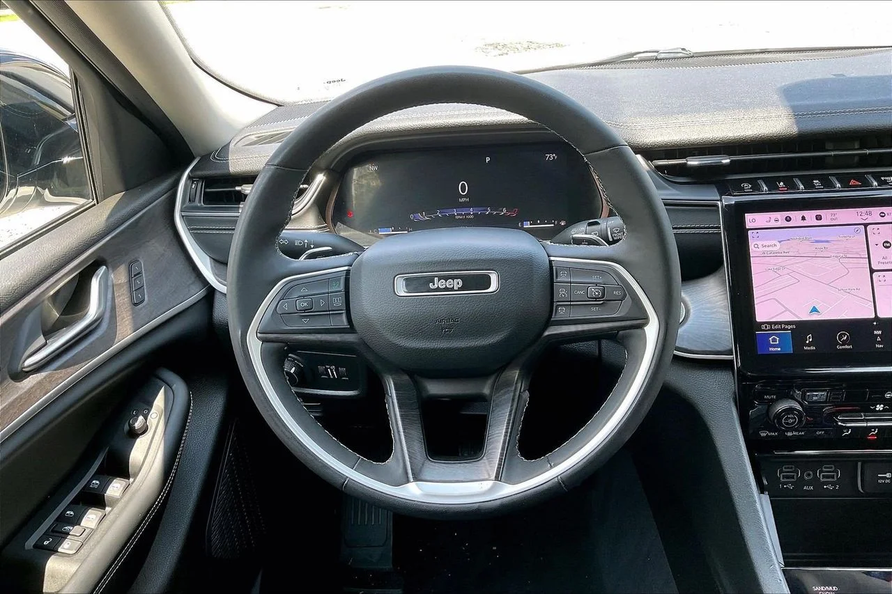 Used 2023 White Jeep Limited image 10