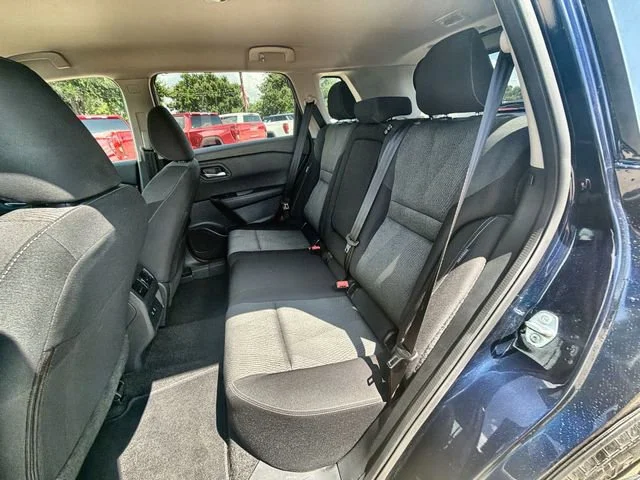 2025 Nissan Rogue SV - Photo 24