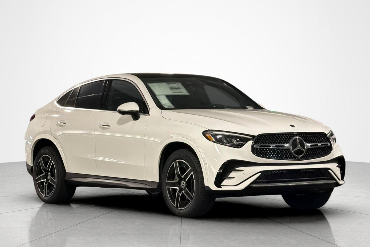 New 2026 Polar White Mercedes-Benz GLC 300 4MATIC® Coupe image 7