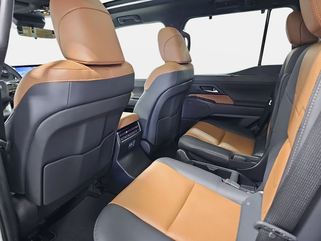 New 2026  Lexus 550 Luxury+ image 11