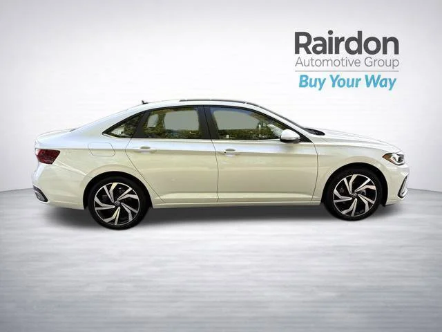 Used 2025 Opal White Pearl Volkswagen 1.5T SEL image 6