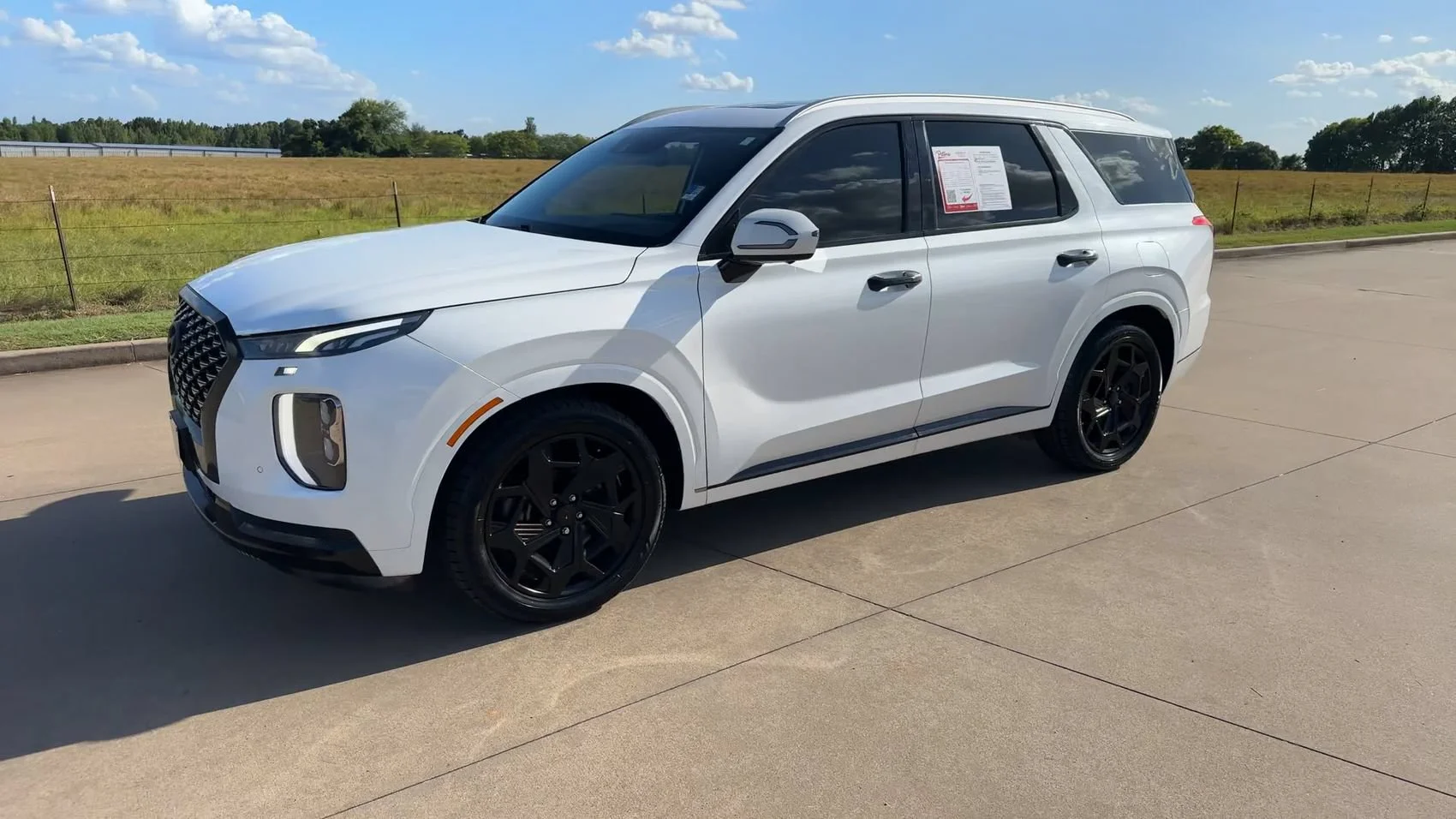 Used 2022 Hyper White Hyundai Calligraphy image 5