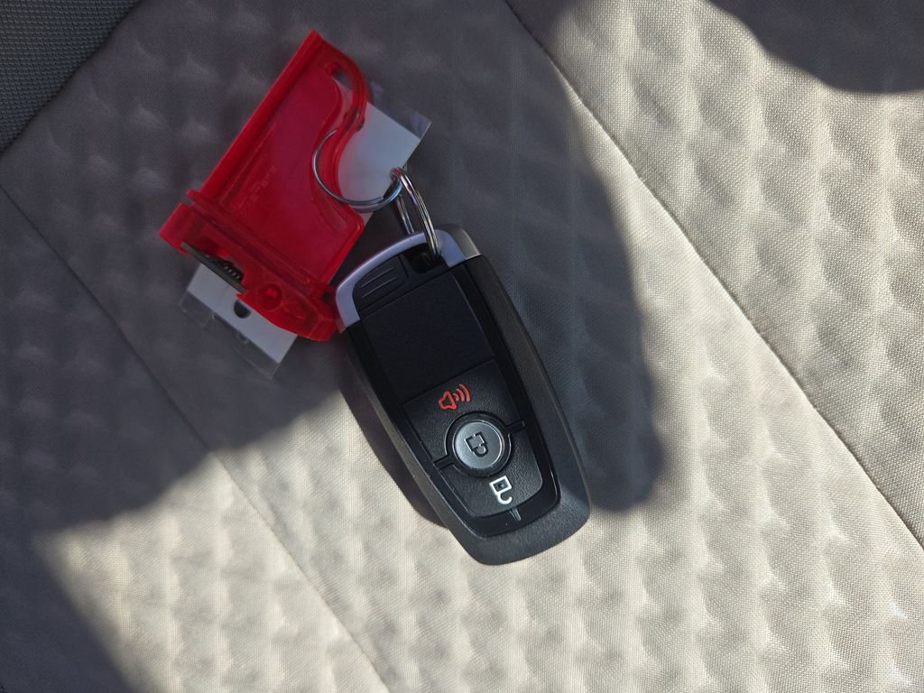 Used 2020 Magnetic Ford SE image 29
