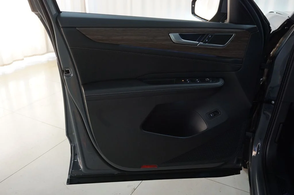 New 2026 Pure Gray Volkswagen SEL image 27