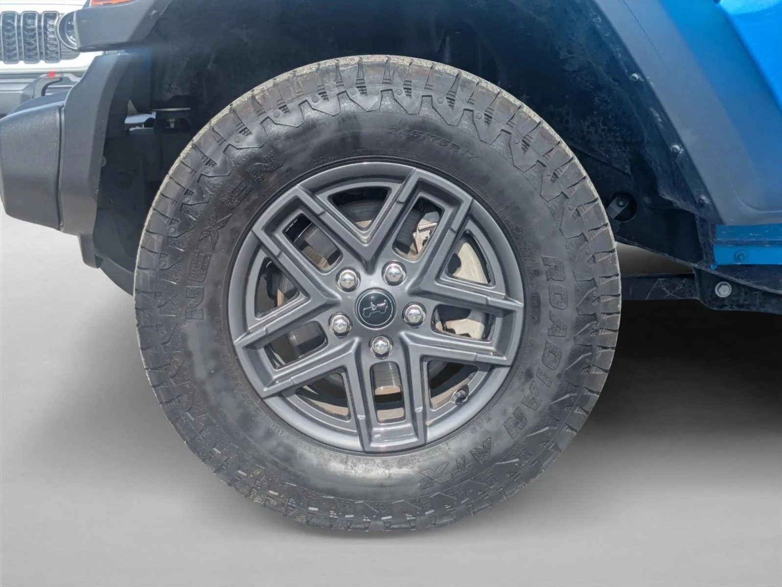 Used 2025 Hydro Blue Pearlcoat Jeep Sport S image 22